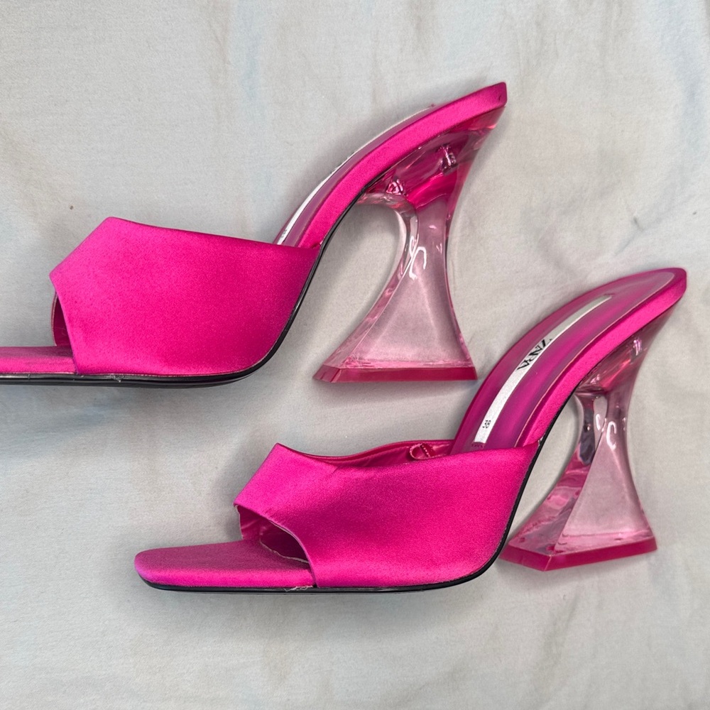 ZARA LIMITED EDITION rare Pink Women's Lucite bottom Heels never worn
